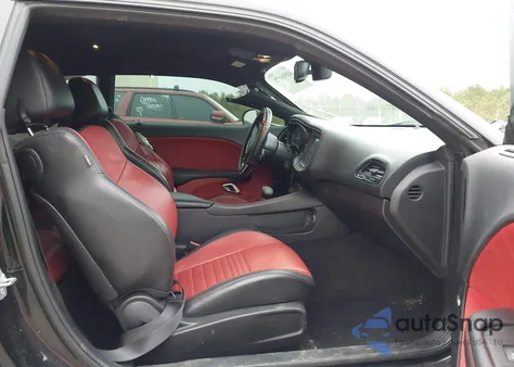 2016 Dodge Challenger 392 Hemi Scat Pack Shaker z USA, uszkodzony, nr VIN 2C3CDZFJXGH253813